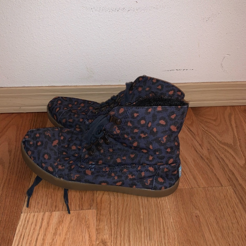 TOMS booties